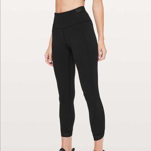 Lululemon Find Focus 7/8 Tight *25" - Black - Size 6